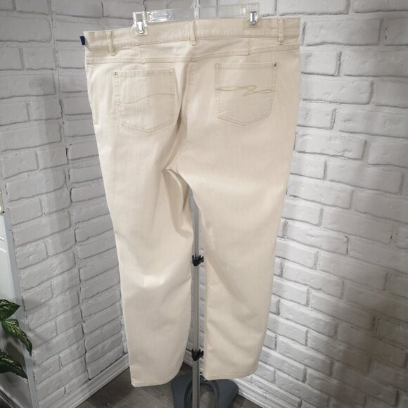 Zerres Comfort - S Ladies Size 48 Euro (Approx. 15 US) Cream Casual Pants - Picture 2 of 13